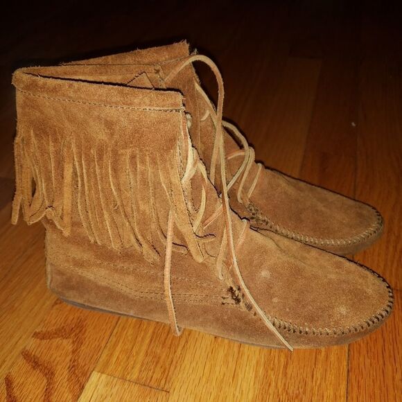 MINNETONKA bootie Moccasin  - Picture 1 of 7